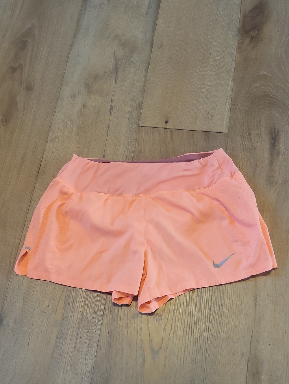Nike Women’s Coral Athletic Running Shorts Size Small